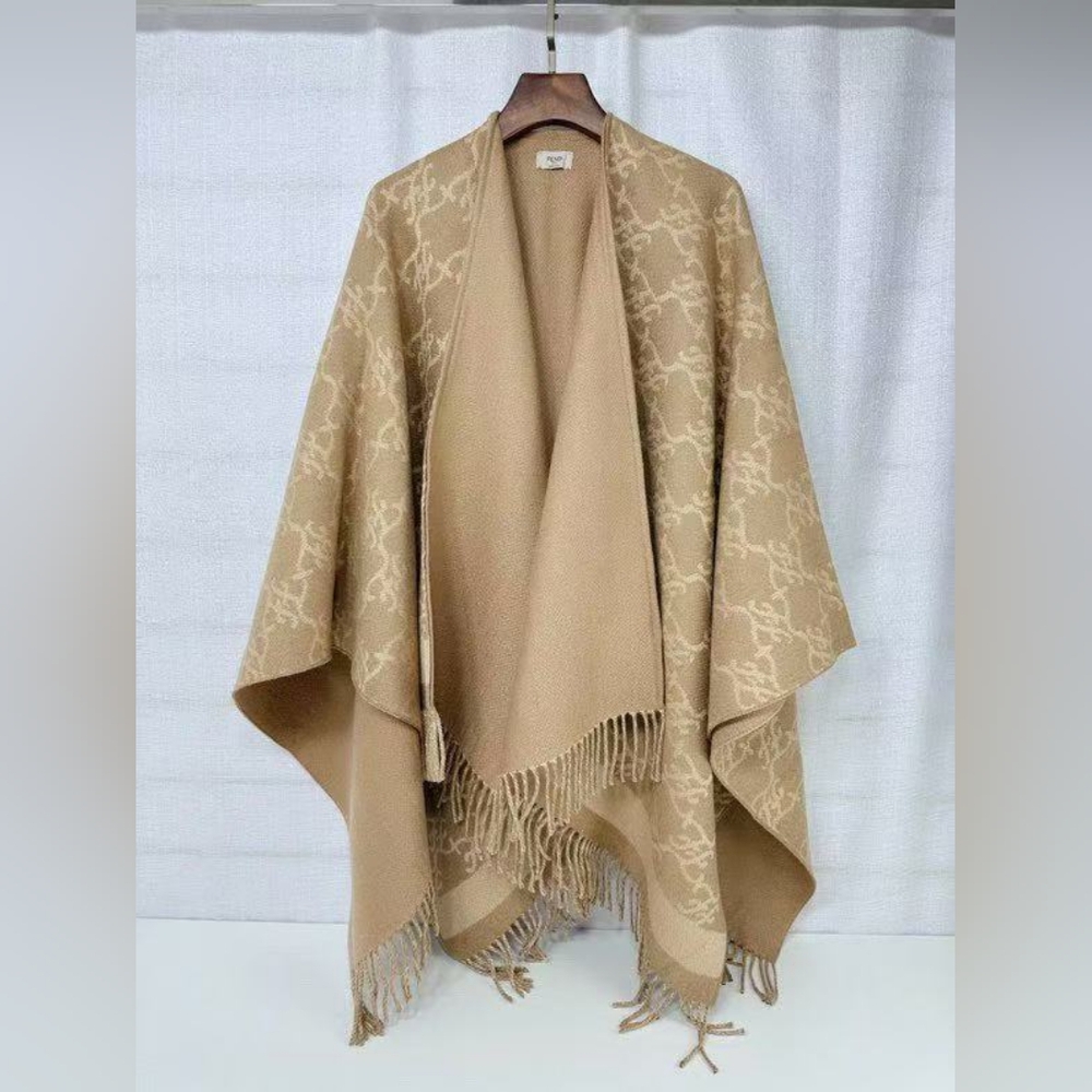 Fendi double-sided double-color cape shawl
